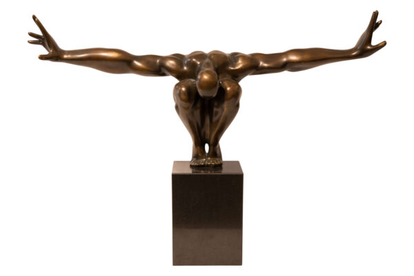 Sculpture The Athlete on marble base | Plastik Skulpture Der Athlet auf Marmorsockel