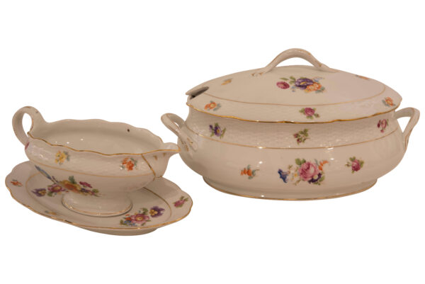 Meissner Ofen und Porzellanfabrik Tafelservice mit Blumen 45 teilig | Meissen Stove and Porcelain Factory Dinner Service with Flowers 45 Pieces - Image 2