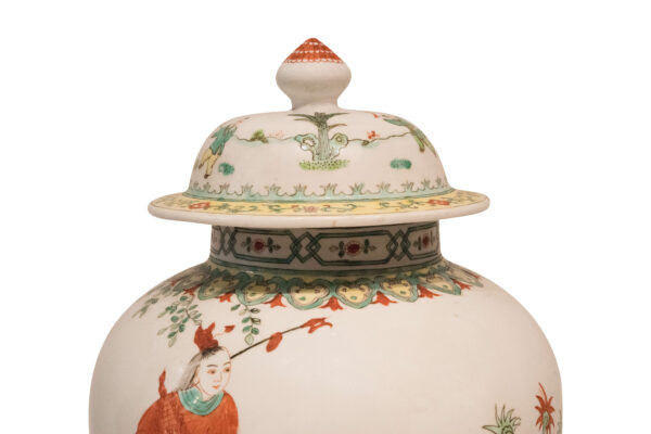 Large Chinese Porcelain Lidded Vase - Image 3