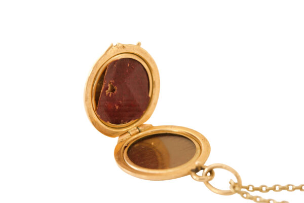 #165 Rotgoldmedaillon mit einer karree Gelbgoldkette mit zwei Rubinen | Red Gold Medallion With A Square Yellow Gold Chain With Two Rubies - Image 4