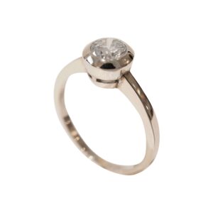 #168 Ring aus Weißgold mit einem Diamanten im Brillantschliff | Ring In White Gold With A Brilliant-Cut Diamond