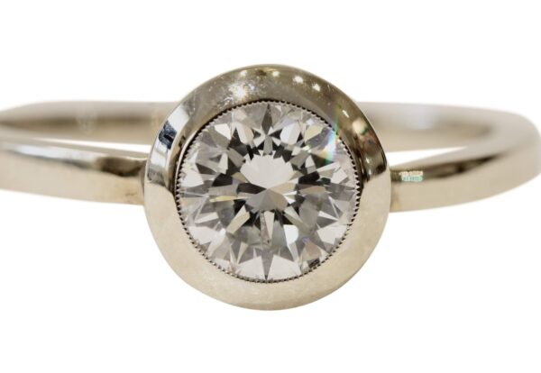 #168 Ring aus Weißgold mit einem Diamanten im Brillantschliff | Ring In White Gold With A Brilliant-Cut Diamond - Image 4