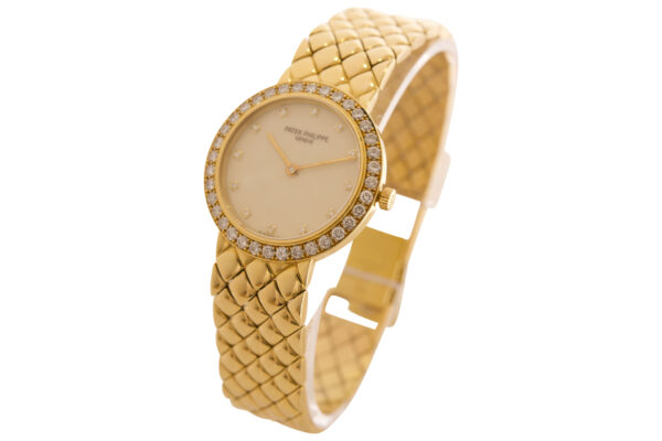 Patek Philippe Calatrava Quarz Referenz 4820 1 Gelbgold | Patek Philippe Calatrava Quartz Reference 4820 1 Yellow Gold - Image 5