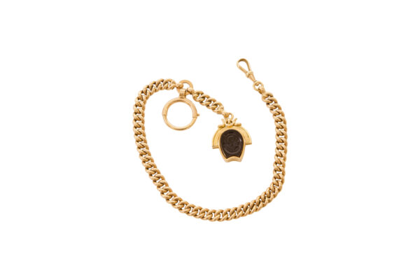 Uhrenkette aus Gelbgold mit eingravierter Onyx | Watch Chain In Yellow Gold With Engraved Onyx