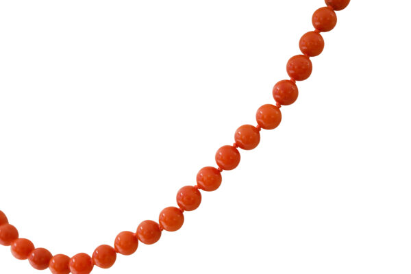 #38 Rote Korallenkette mit gelbgoldenem Verschluss | Red Coral Necklace With Yellow Gold Clasp