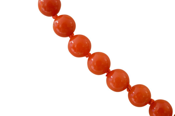 #38 Rote Korallenkette mit gelbgoldenem Verschluss | Red Coral Necklace With Yellow Gold Clasp - Image 3