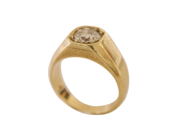 #43 Ring Gelbgold mit einem Brillanten | Yellow Gold Ring With One Diamond