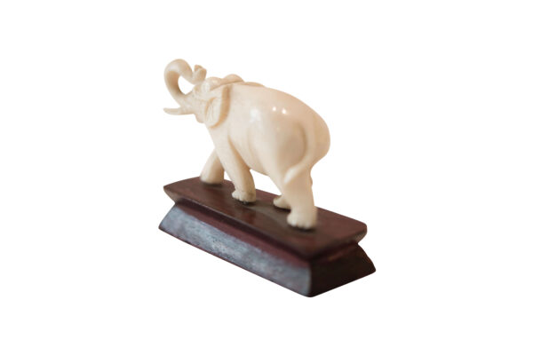 Kleiner Elefant auf Holzsockel | Small Elephant on Wooden Base - Image 2