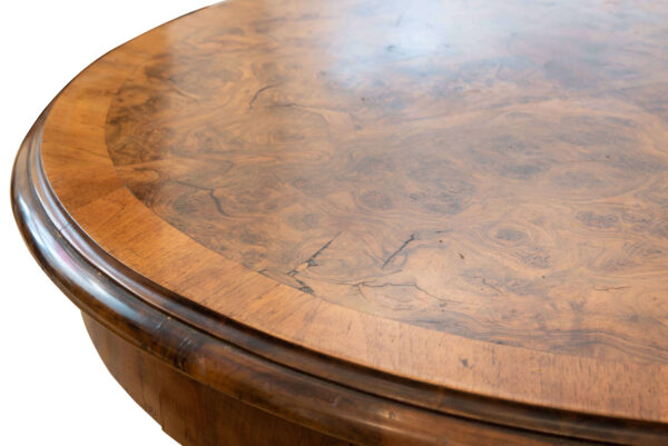 #100 Round Wooden Table with a Decorated Leg | Runder Holztisch, ein verziertes Tischbein - Image 5