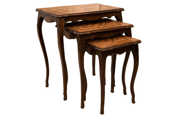 #101 Three-Piece Set Table | Satztisch Dreiteilig