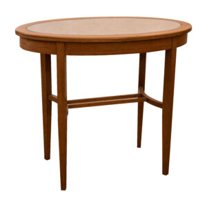 #105 Oval Small Wooden Table | Ovaler kleiner Holztisch