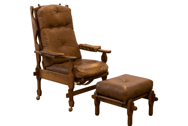 #106 Leather Armchair with Footstool | Ledersessel mit Fußhocker