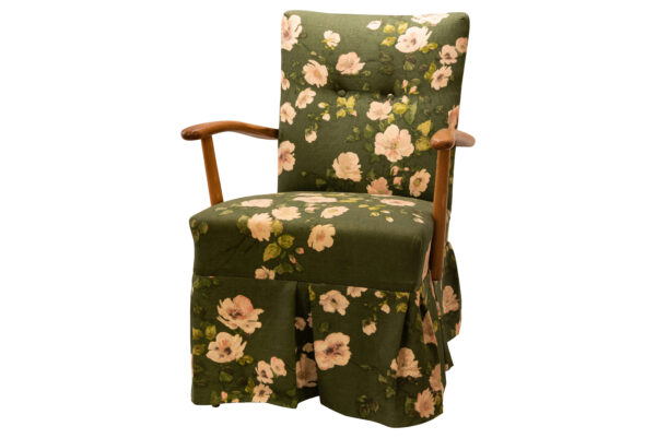 #110 Wooden Armchair with Floral Fabric Upholstery | Holzsessel mit floralem Stoffbezug