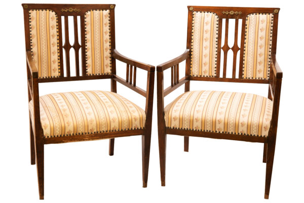#112 Two Chairs with Striped Fabric Upholstery | Zwei Stühle mit gestreiftem Stoffbezug