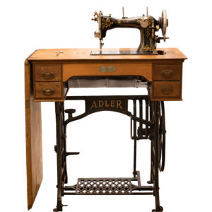 #118 Antique Sewing Machine | Alte Nähmaschine