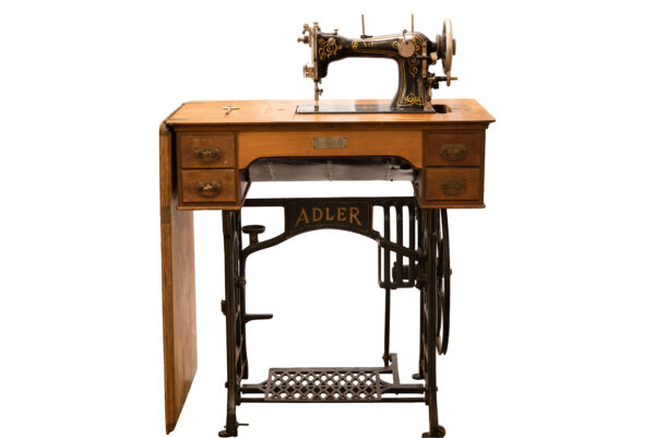 #118 Antique Sewing Machine | Alte Nähmaschine