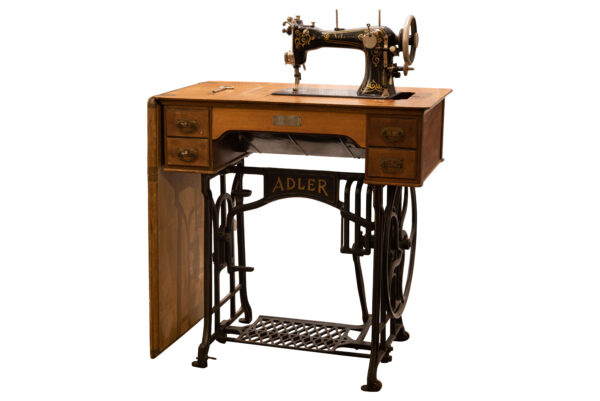 #118 Antique Sewing Machine | Alte Nähmaschine - Image 2