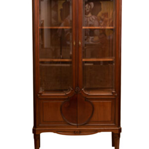 #129 Wooden Display Cabinet | Vitrine aus Holz