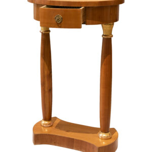 #172 Side Table Made of Wood | Beistelltisch aus Holz