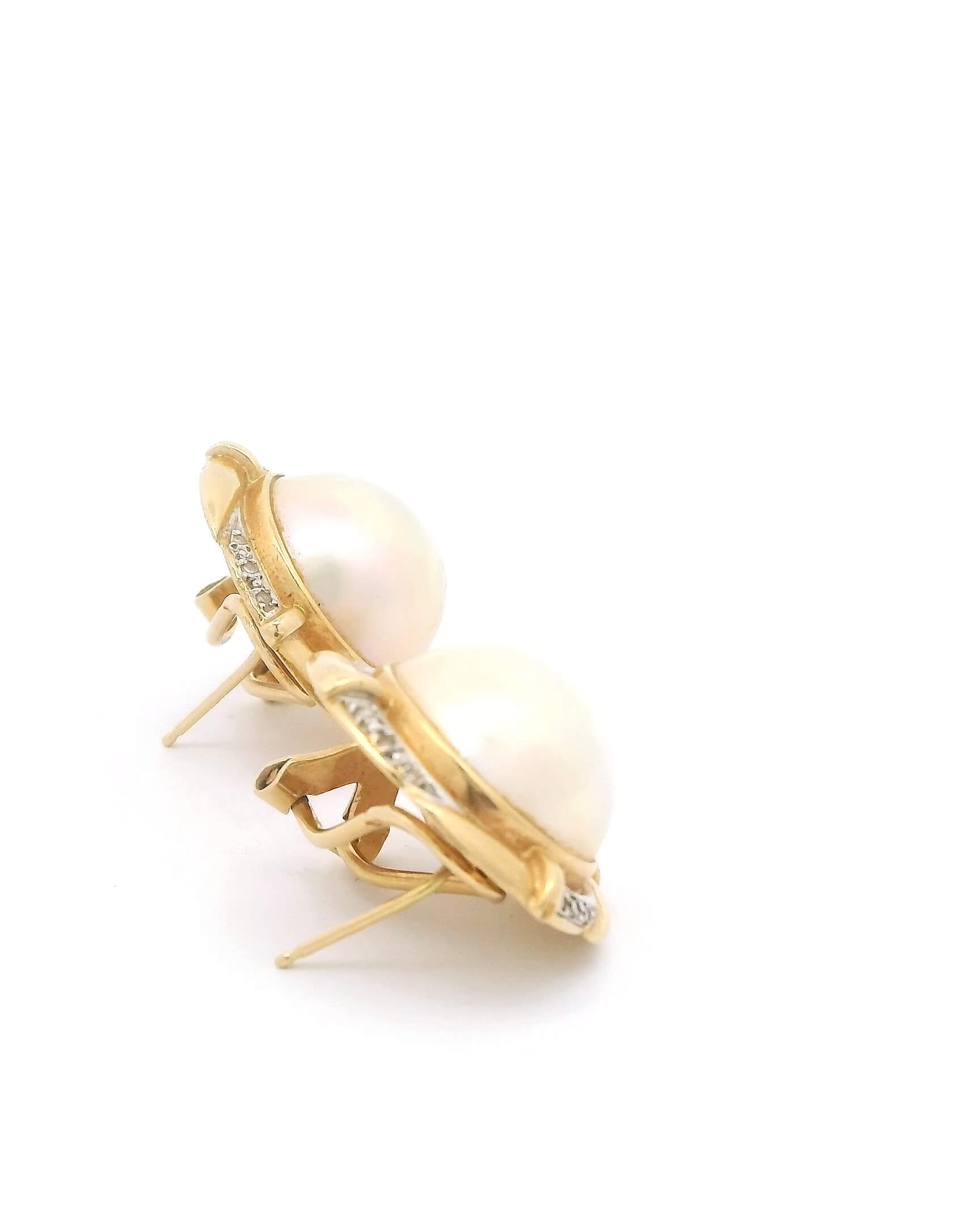 #108 Ohrclipse aus Gelbgold mit Diamanten und Mabe-Kulturperlen | Ear Clips In Yellow Gold With Diamonds And Mabe Cultured Pearls - Image 3