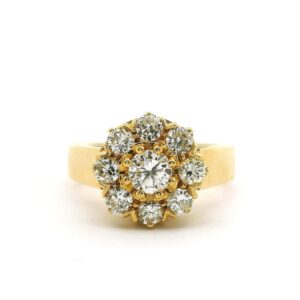 #121 Ring aus Gelbgold mit Brillanten | Ring In Yellow Gold With Brilliant-Cut Diamonds
