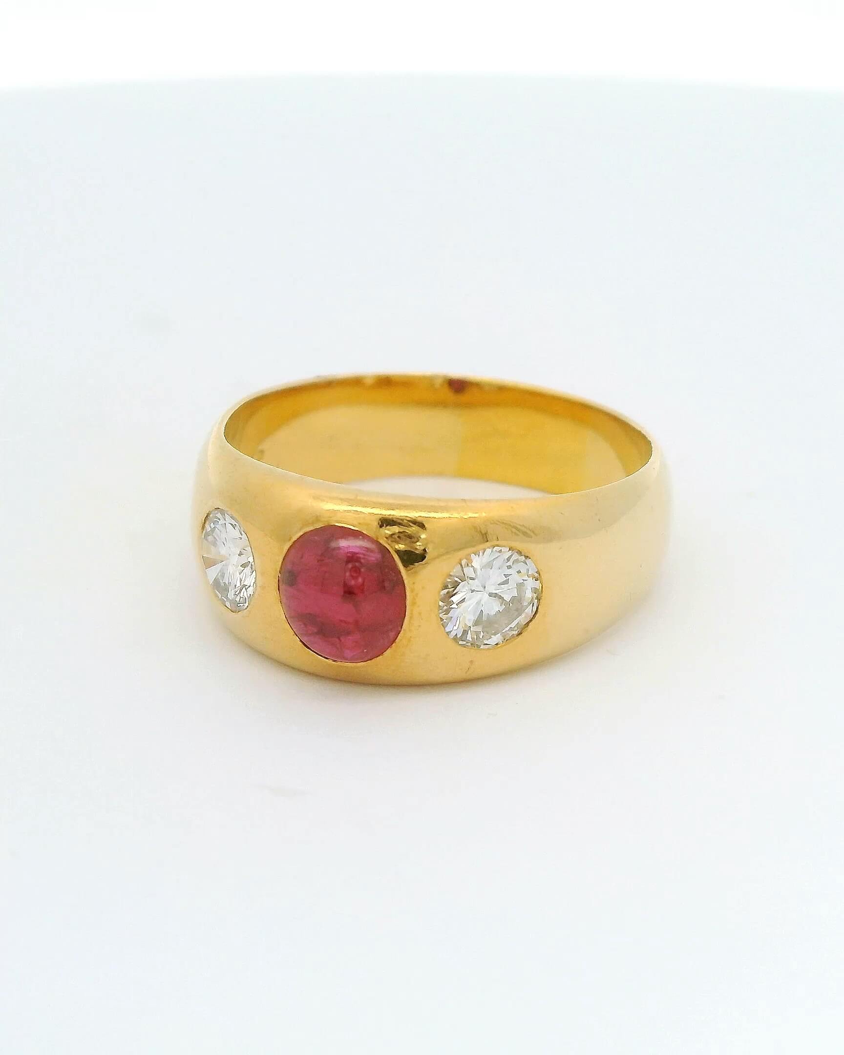 #129 Ring aus Gelbgold mit Brillanten und Rubin | Ring Yellow Gold With Diamonds And Ruby