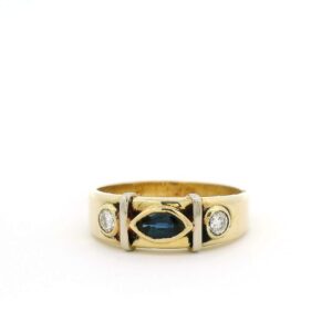 #140 Ring aus Gelbgold mit Brillanten und Saphir | Ring in Yellow Gold with Brilliant-Cut Diamonds and Sapphire