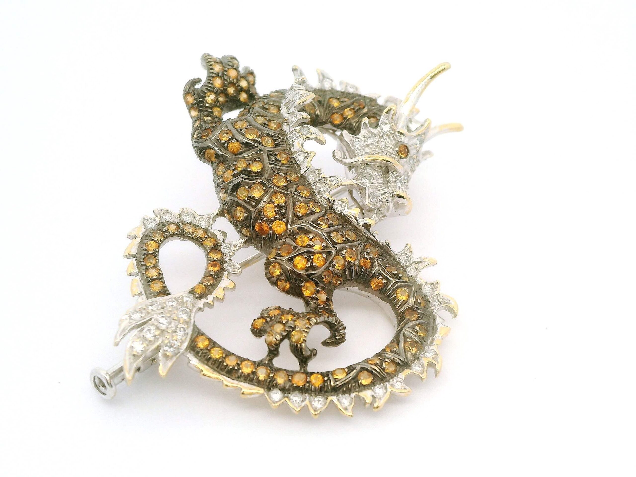 #165 Brosche Gelbgold mit Brillanten und orangen Saphiren | Brooch Yellow Gold With Diamonds And Orange Sapphires