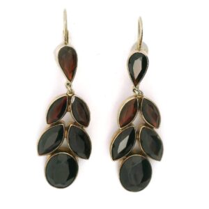 #201 Ohrbrisuren aus Silber mit Granaten | Earrings In Silver With Garnets