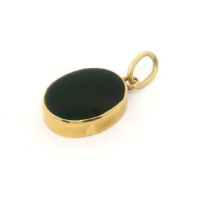 #214 Anhänger aus Gelbgold mit ovalem Onyx | Pendant In Yellow Gold With Oval Onyx