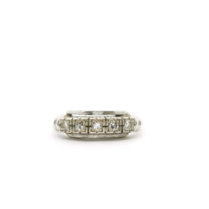 #293Ring aus Weißgold mit Brillanten | Ring In White Gold With Brilliant-Cut Diamonds