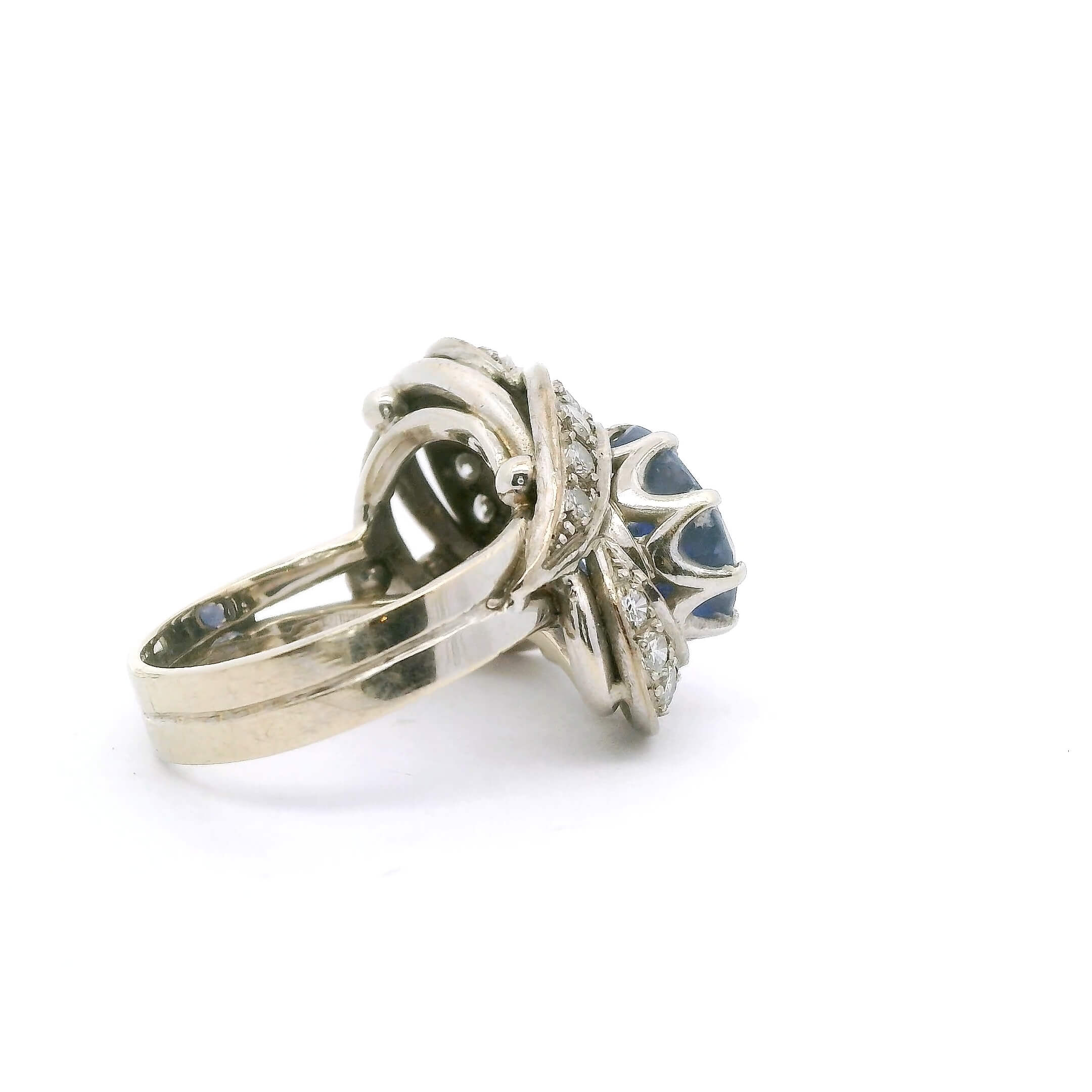 #296Ring aus Weißgold mit Diamanten und einem Saphir | Ring In White Gold With Diamonds And A Sapphire - Image 4