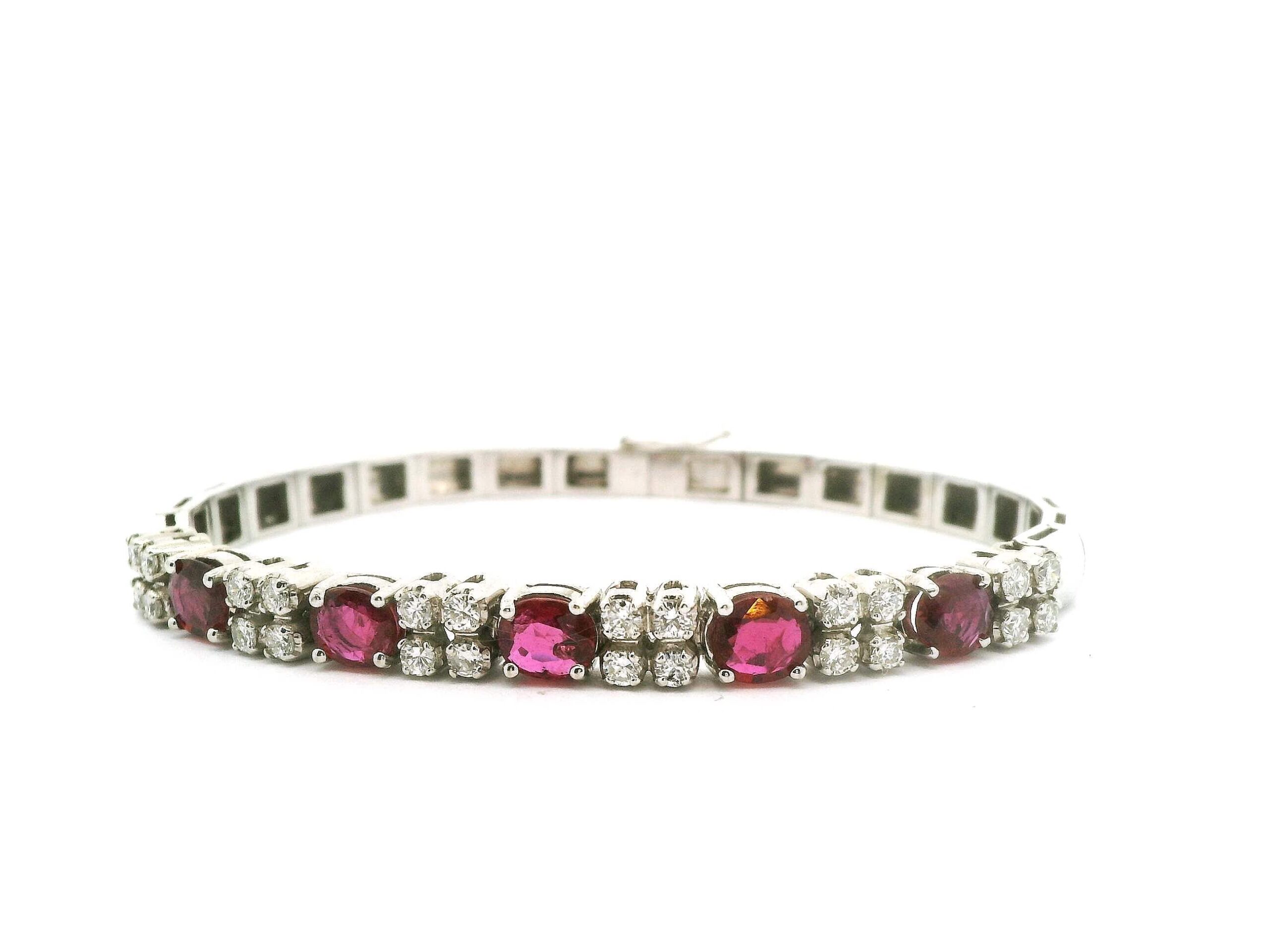 #304Armband aus Weißgold mit Brillanten und Rubinen | Bracelet In White Gold With Brilliant-Cut Diamonds And Rubies