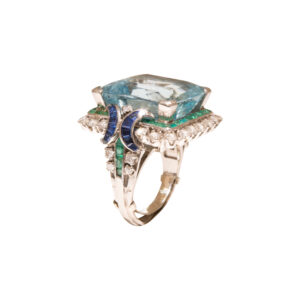 #316Ring aus Weißgold mit Brillanten, Smaragden, Tansaniten und einem Aquamarin | Ring In White Gold With Brilliant-Cut Diamonds, Emeralds, Tanzanites And An Aquamarine