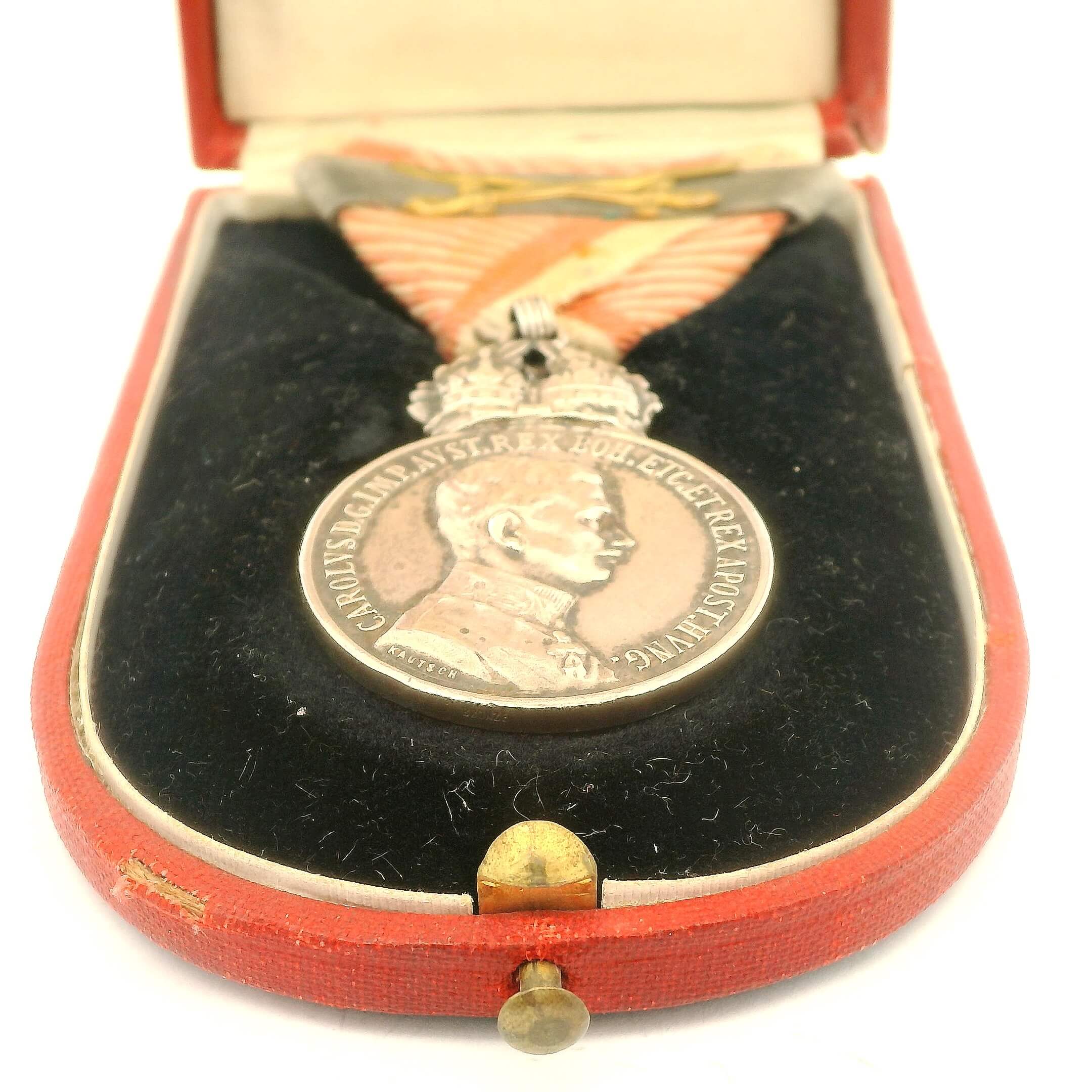 #91 Österreich, Kaiserreich – Militärverdienstmedaille, Medaille im Etui | Austria, Imperial – Military Merit Medal, Medal with Case - Image 3